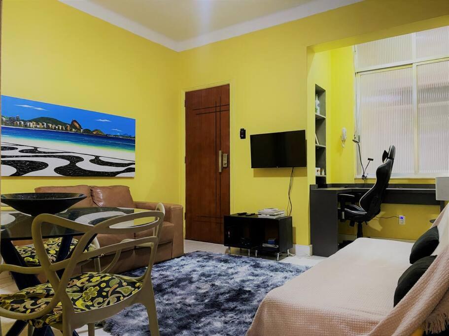 Incrivel Apartamento Na Avenida Atlantica - Rio de Janeiro, Rio de Janeiro